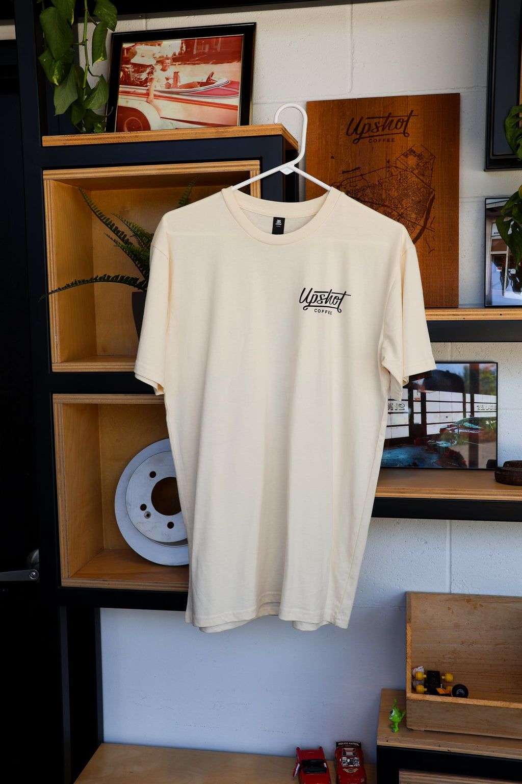 UPSHOT STAPLE T-SHIRT